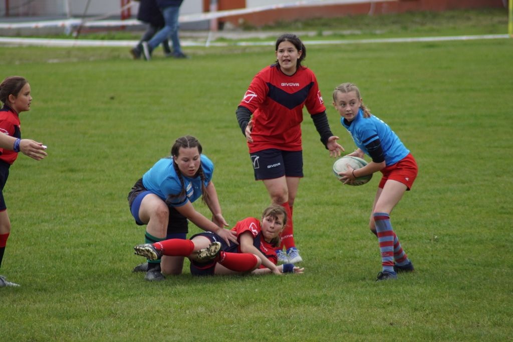 Hagyományos rögbi utánpótlás torna iskolásoknak a Sült Krumpli Kupáért